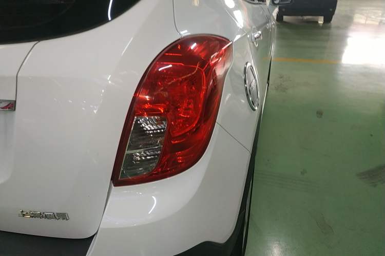 Used Buick Encore 2015 1.4T Automatic Two-Wheel Drive Urban Leading Model Right Rear Taillight