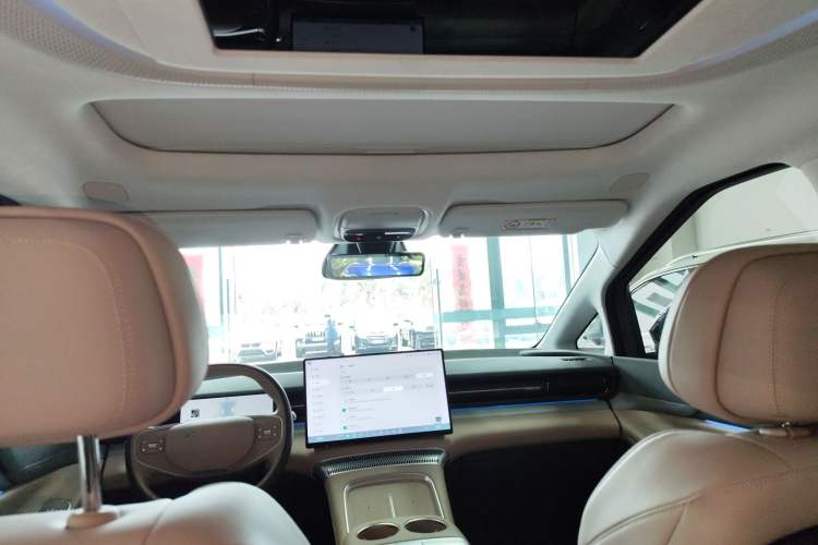 Used XPeng X9 2025 740 Ultra-Long Range Max