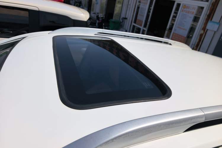 Used Haima S5 2017 Strong-Performance Version 1.6L Manual Luxury Model Roof