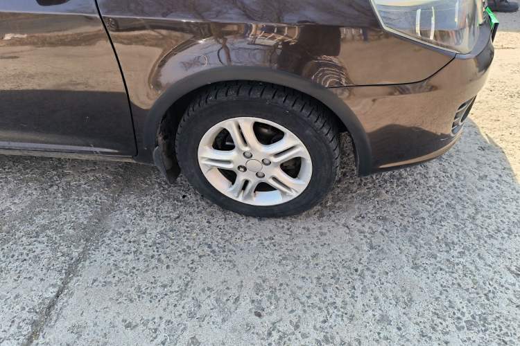 Used Geely Auto Diamond 2014 Sedan 1.5L Manual Elite Model
