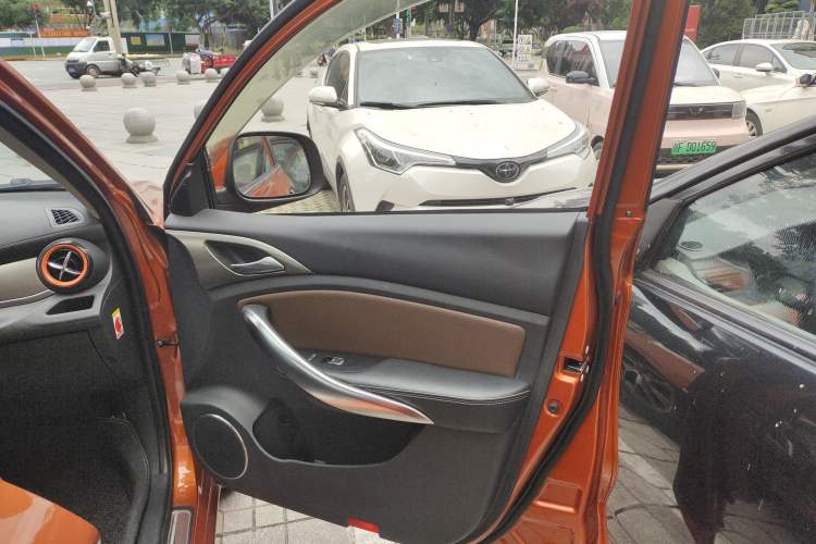 Used BYD Song 2016 GaiShi Edition 1.5TID Automatic Elite Model
