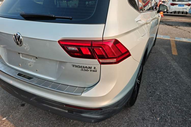 Used Volkswagen Tiguan L 2019 330TSI Automatic Two-Wheel Drive Luxury Edition China VI Standard