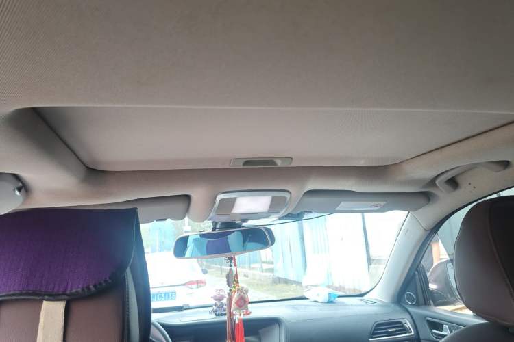 Used Zotye T600 2016 Sport Edition 1.5T Manual Luxury Model Headliner