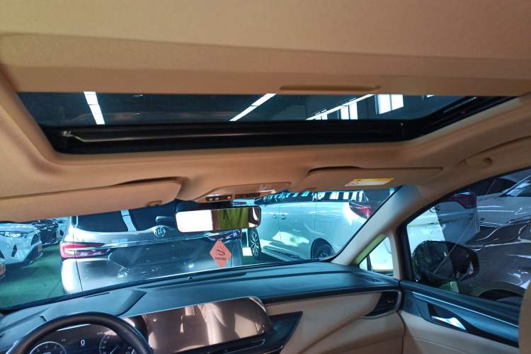 Used Buick GL8 2021 ES Land Cruiser 653T Luxury Edition