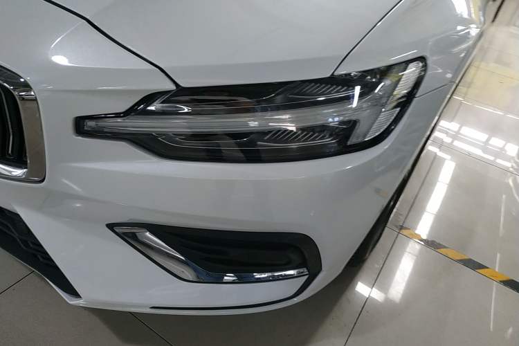 Used Volvo S60 2023 B4 Zhiyi Luxury Edition Left Front Headlight