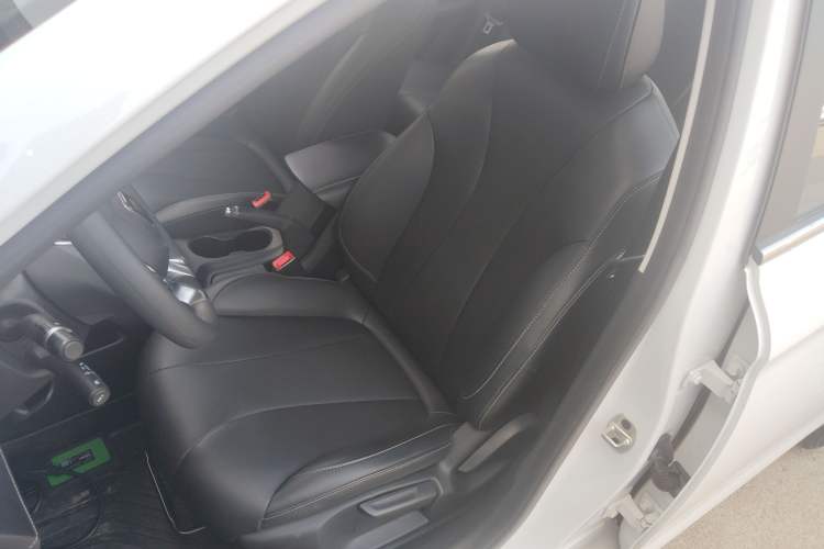 Used Roewe i5 2020 1.5L Manual 4G Connect Leehao Flagship Edition Left Front Seat