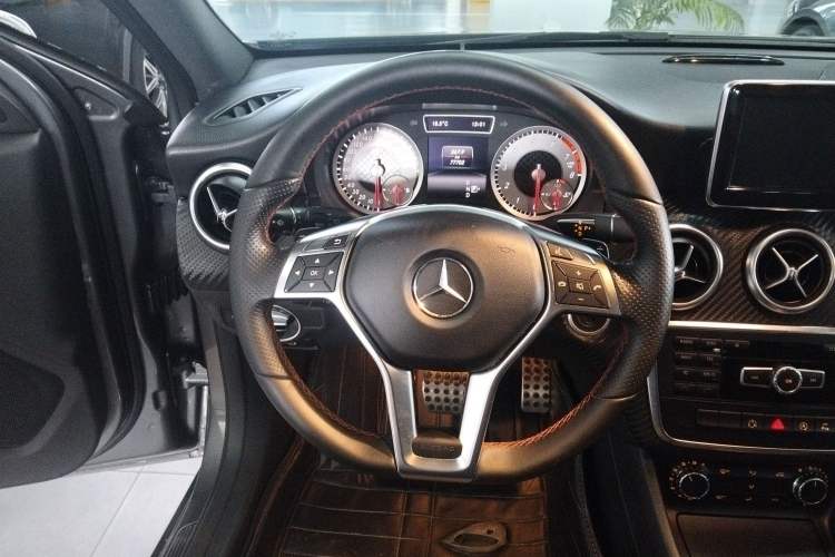 Used Mercedes-Benz A-Class 2015 A 200 Sport Edition Steering Wheel