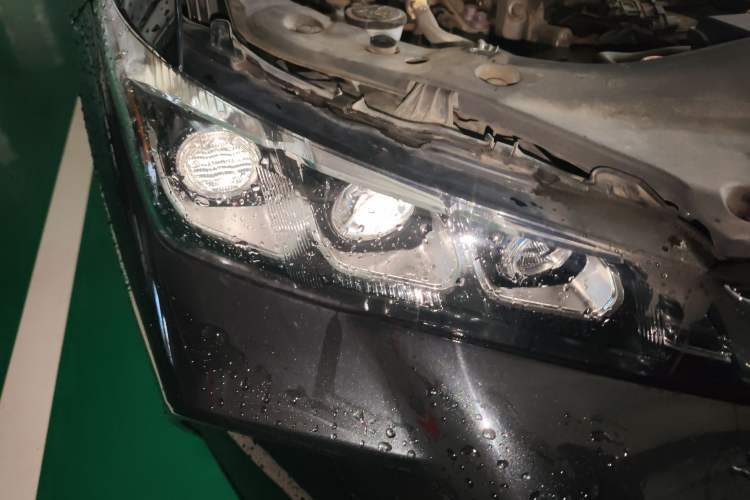 Used Toyota Avalon 2019 2.0L Luxury Edition China VI Standard Right Front Headlight