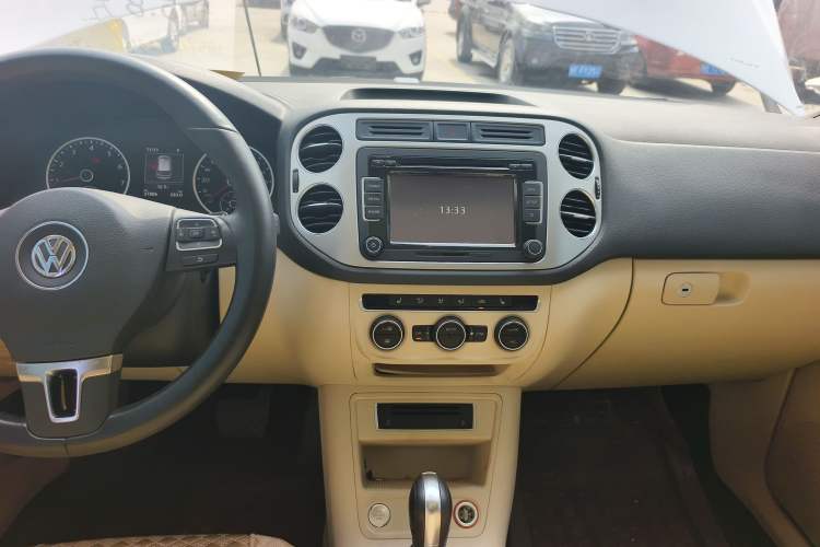 Used Volkswagen Tiguan L 2015 1.8TSI Automatic Two-Wheel Drive Luxury Model