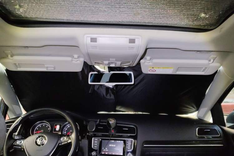 Used Volkswagen Golf 2014 1.4TSI Luxury Travel Edition Headliner