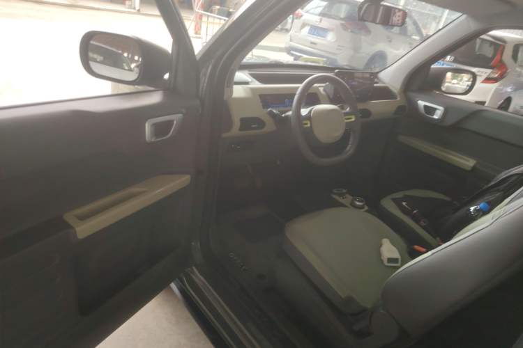 Used Geely Galaxy Panda 2024 200km Panda Rider Driver Seat