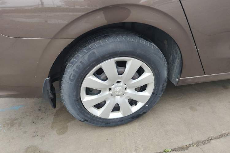 Used Peugeot 301 2014 1.6L Manual Comfort Edition Right Rear Wheel Hub