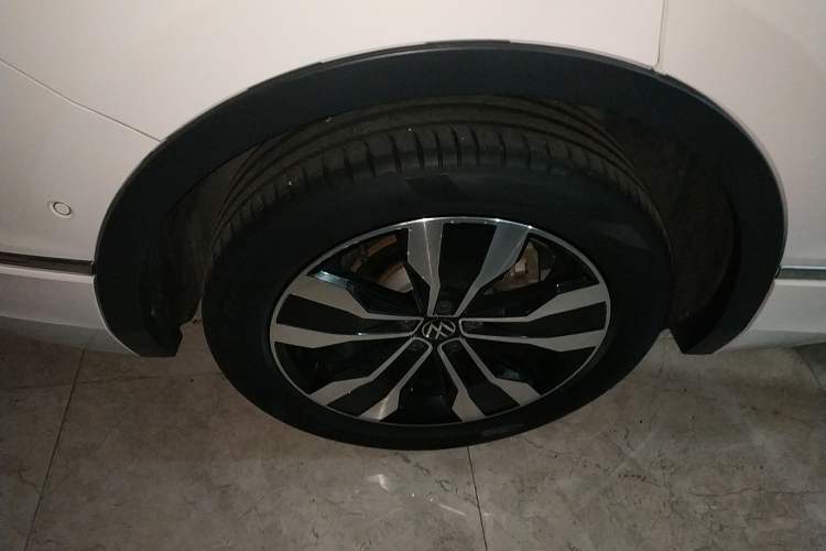 Used Volkswagen Tiguan L 2022 330TSI Automatic Two-Wheel Drive R-Line Enhanced Edition