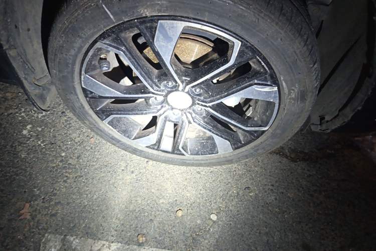 Used FAW Junpai CX65 2018 1.5L Manual Luxury Model Right Front Wheel Hub