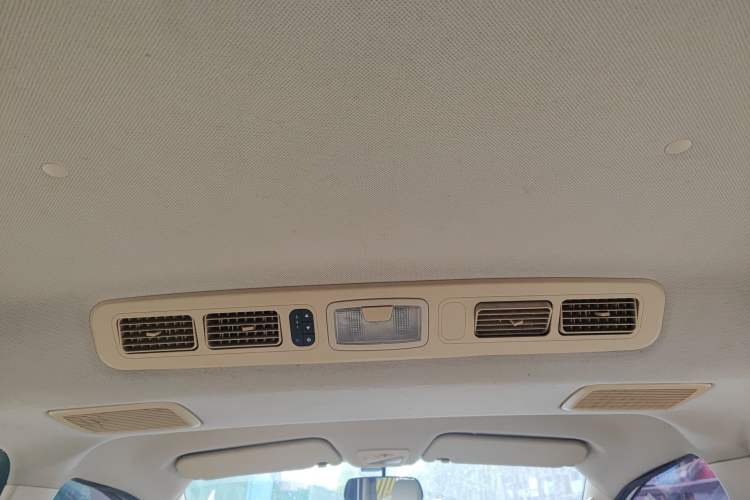 Used Wuling Zhengcheng 2015 1.8L Luxury Model LJ479QE2
