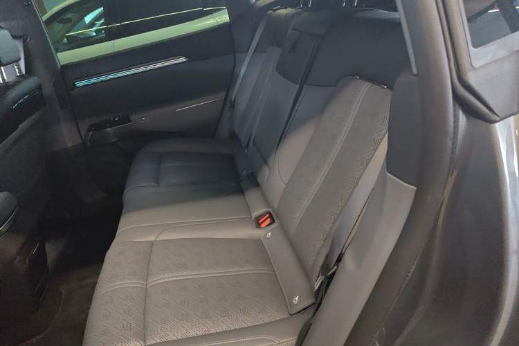 Used Zeekr 7X 2025 100kWh Long-Range All-Wheel Drive Intelligent Driving Version Left Rear Seat