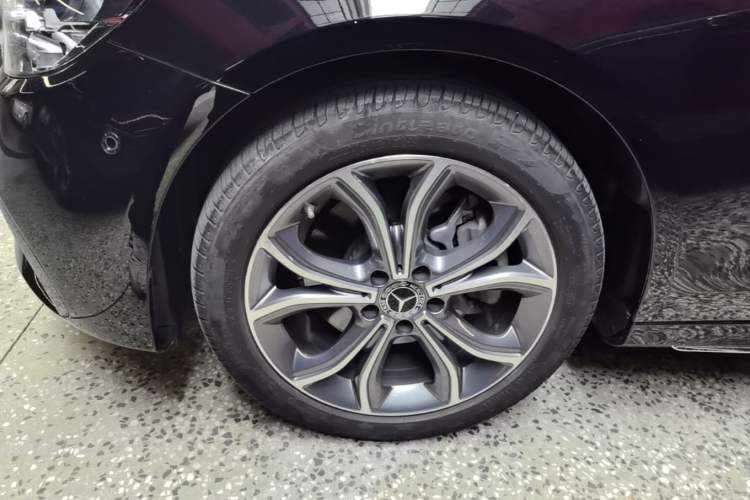 Used Mercedes-Benz E-Class 2023 E 300 L Sporty and Stylish Model
