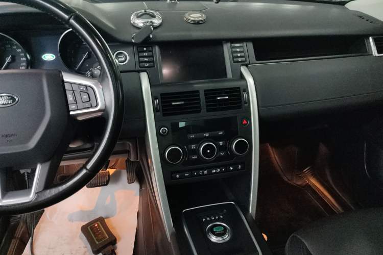 Used Land Rover Discovery Sport 2019 240 PS SE Version China VI Standard