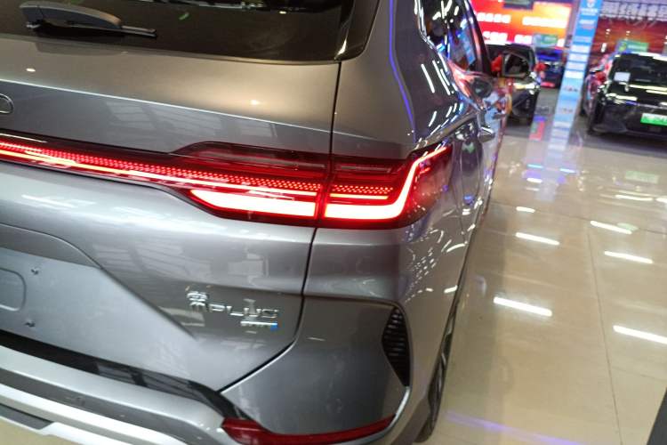 Used BYD Song PLUS New Energy 2025 DM-i Smart Drive 112KM Prestige Model Exterior 3