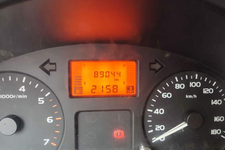 Used Wuling Rongguang 2011 1.2L Standard Version Odometer Close Up