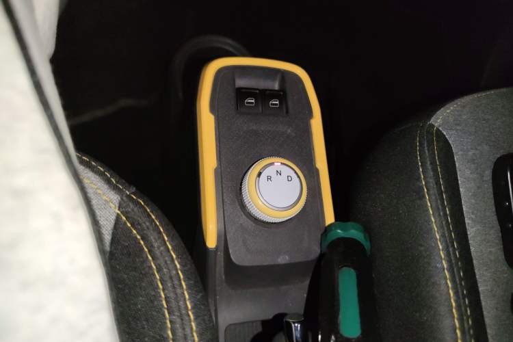 Used Chery QQ Ice Cream 2022 170km Sundae Phosphate Lithium-Ion