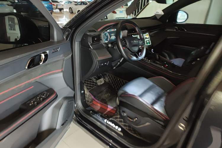 Used Lynk & Co 05 2020 2.0TD Four-Wheel Drive HypeHalo
