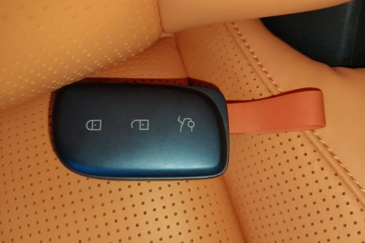 Used Lynk & Co 900 2025 1.5T Ultra
