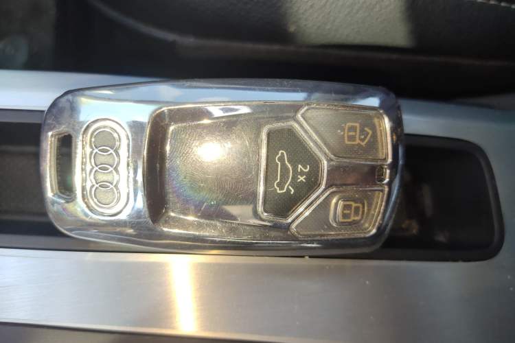 Used Audi Q5L 2020 Updated 40 TFSI Prestige Fashion Edition