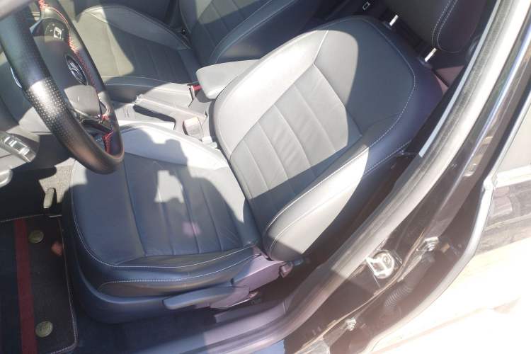 Used Volkswagen Lavida 2017 1.6L Automatic Comfort Edition