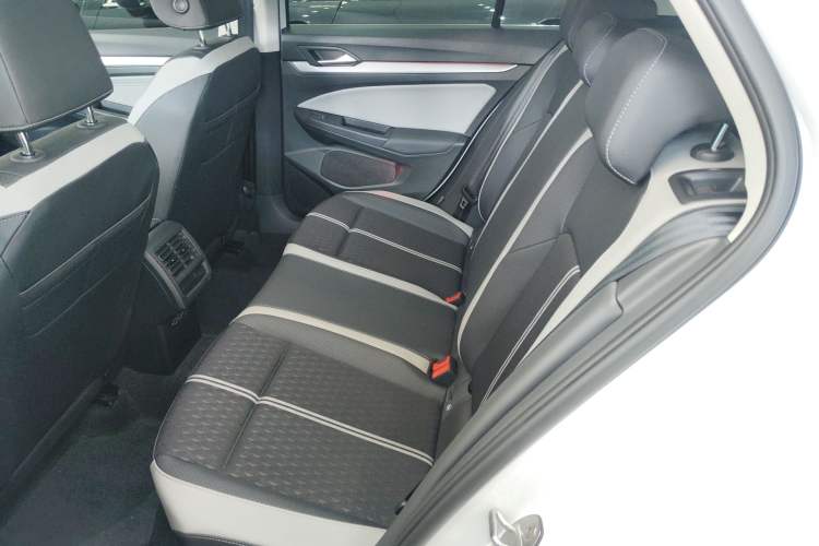 Used Volkswagen Golf 2025 300TSI Pro Left Rear Seat