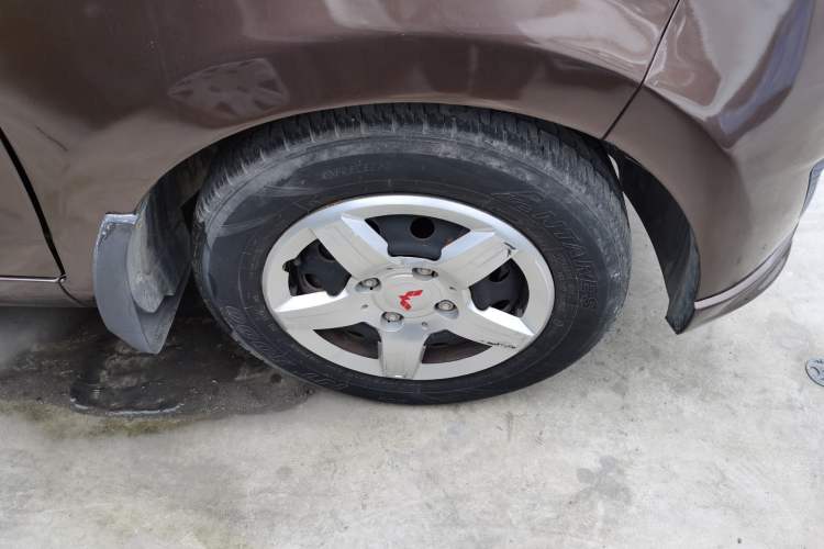 Used Wuling Hongguang  Right Front Wheel Hub