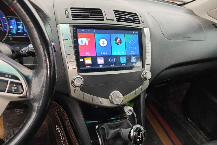 Used BYD S6 2014 2.0L Manual Luxury 5-Seater
