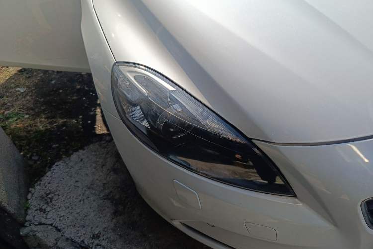 Used Volvo V40 2014 2.0T Zhiya Edition