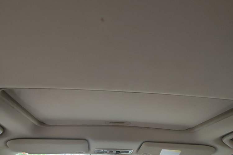 Used Mitsubishi Outlander 2018 2.0L Two-Wheel Drive Glory Edition 5 Seats Headliner