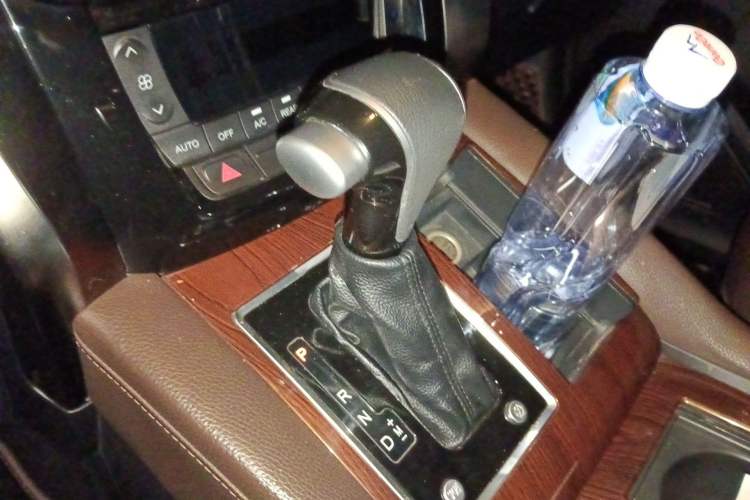 Used FORTHING CM7 2018 2.0T Automatic Luxury Version Gear Lever