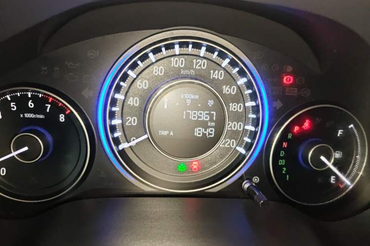 Used Honda Crider 2013 1.8L automatic luxury edition Odometer Close Up