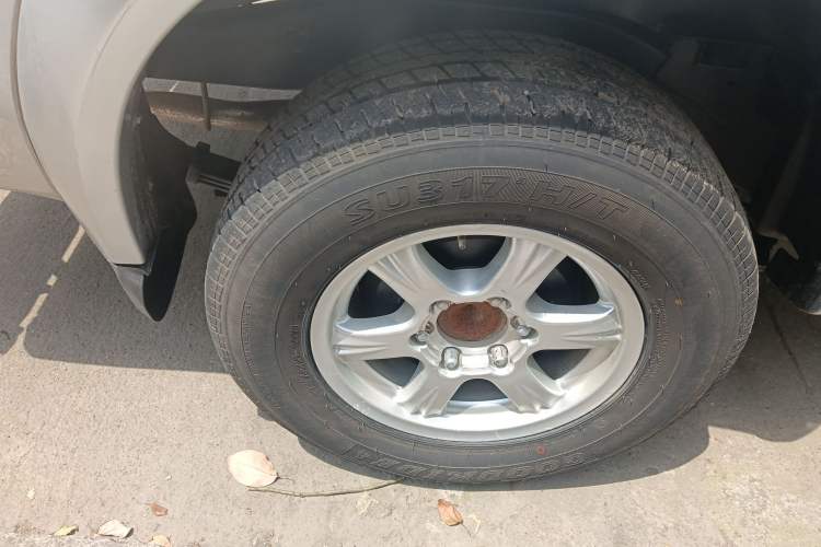 Used Great Wall Wingle 5 2017 2.4L European Version Gasoline Two-Wheel Drive Entry-Level Big Double Cab 4G69S4N
