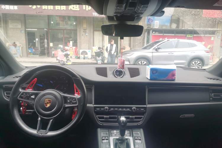 Used Porsche Macan 2018 Macan 2.0T
