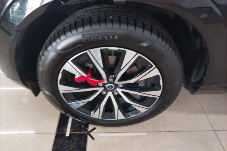 Used Volvo XC60 2025 B5 Four-Wheel Drive Smart & Advanced Luxury Edition Exterior 1