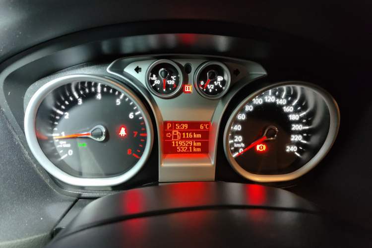 Used Ford Focus 2013 Hatchback Classic 1.8L Automatic Base Model