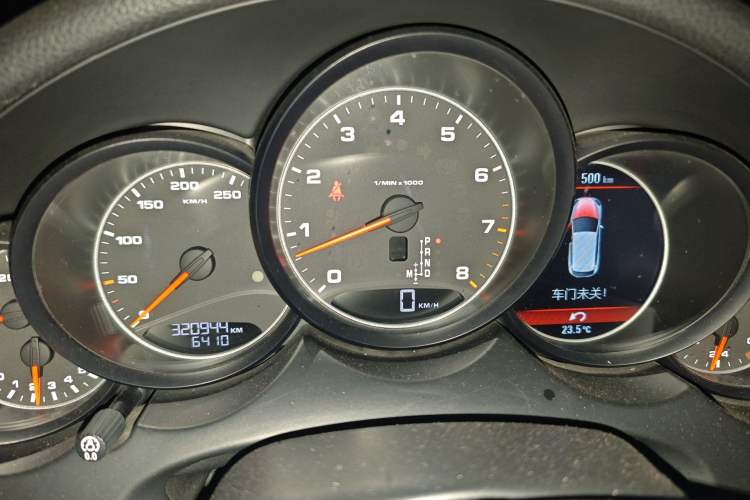 Used Porsche Cayenne 2011 Cayenne 3.0T Instrument Cluster