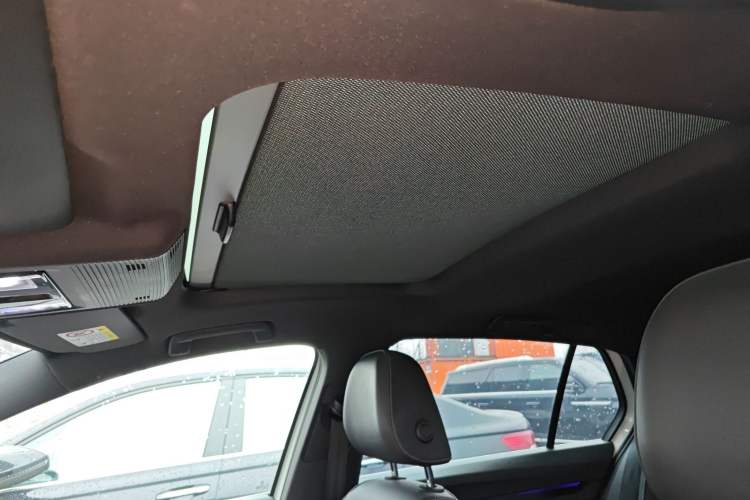 Used Volkswagen Golf 2023 Facelift 280TSI DSG R-Line Lite
