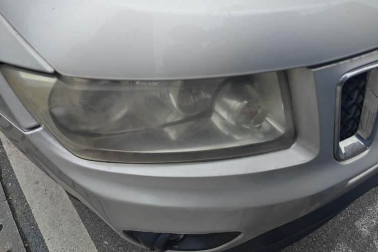 Used Jeep Compass 2011 2.4L four-wheel drive Comfort version