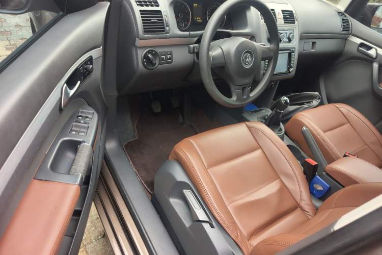 Used Volkswagen Touran 2013 1.4T Manual Fashion Edition 5 Seats