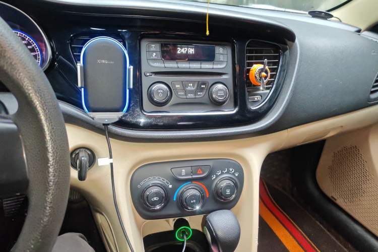 Used Fiat Viaggio 2012 1.4T Automatic Enjoyment Edition Audio And AC Panel