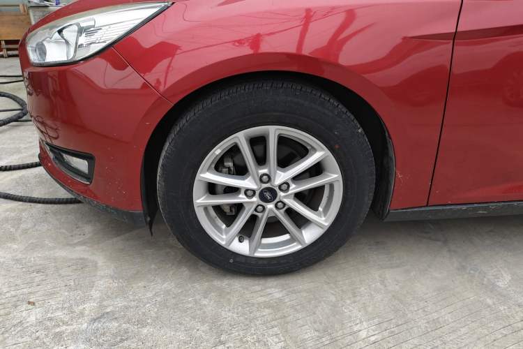 Used Ford Focus 2017 Hatchback 1.6L Automatic Fashion Edition Smart Drive Version
