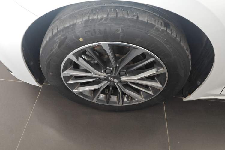 Used Geely Auto Preface 2023 1.5TD Fuyao Version Left Front Wheel Hub