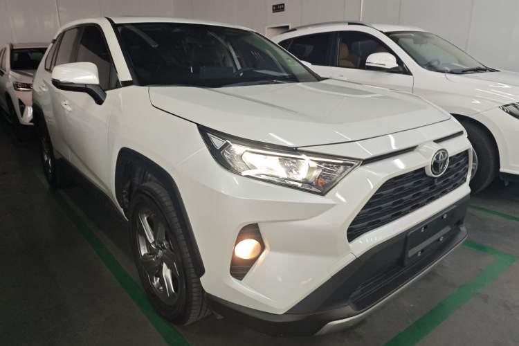 Used Toyota RAV4 2021 2.0L CVT 4x4 Style PLUS Edition
