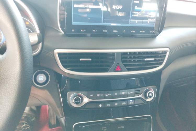 Used Hyundai Tucson 2020 280TGDi Two-Wheel-Drive GLS Fashion Edition China VI Standard