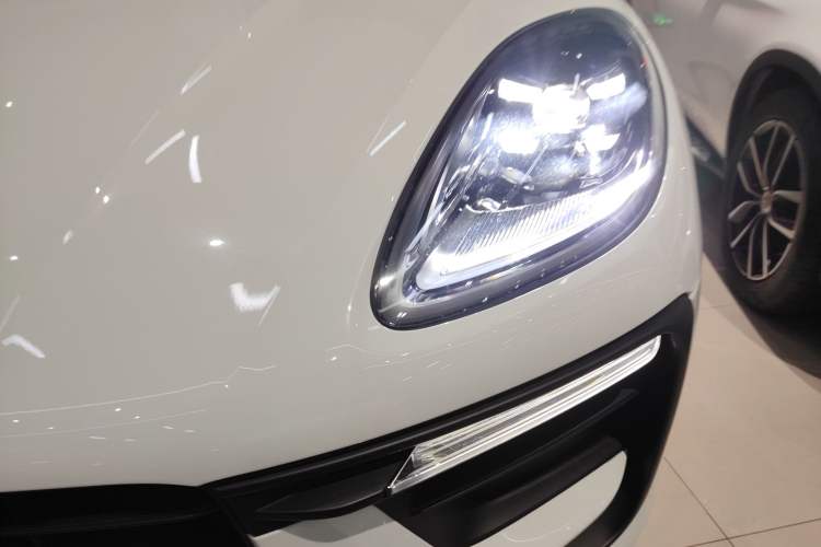 Used Porsche Macan 2024 Macan 2.0T